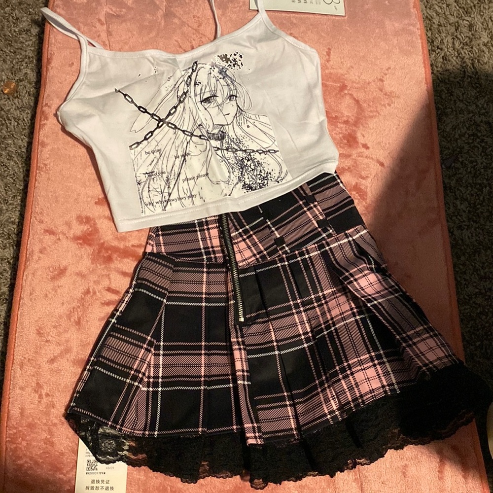 Goth pink and black mini skirt & anime girl tank top